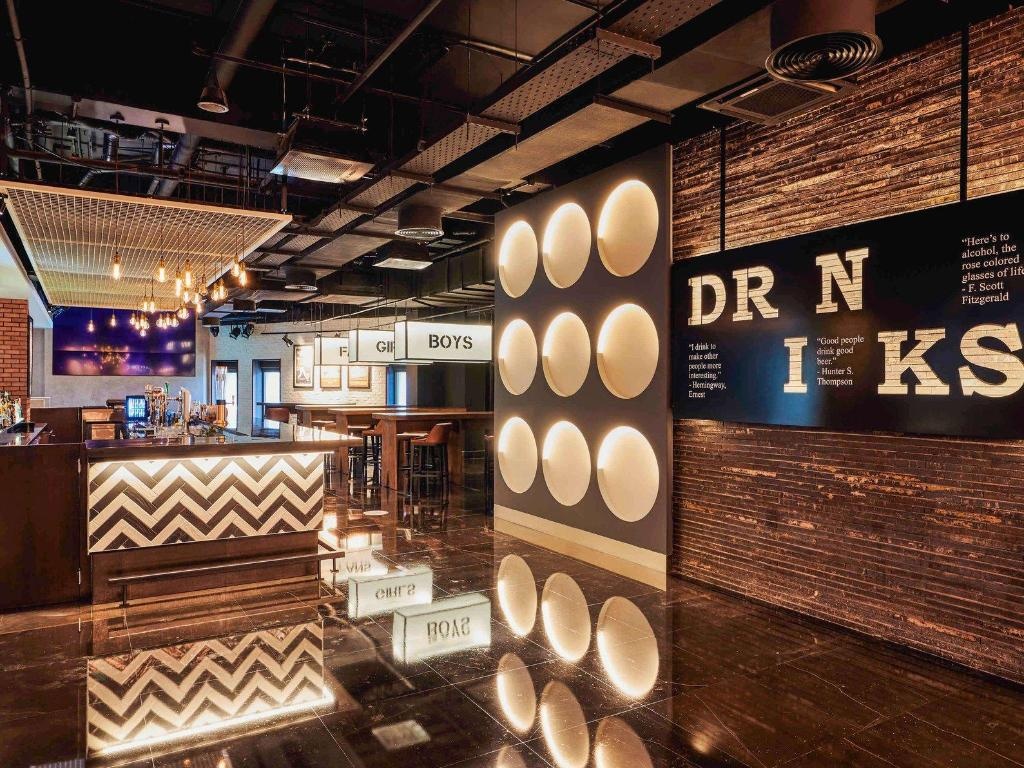 Pullman Dubai Creek City Centre  Facilities  Bar 35