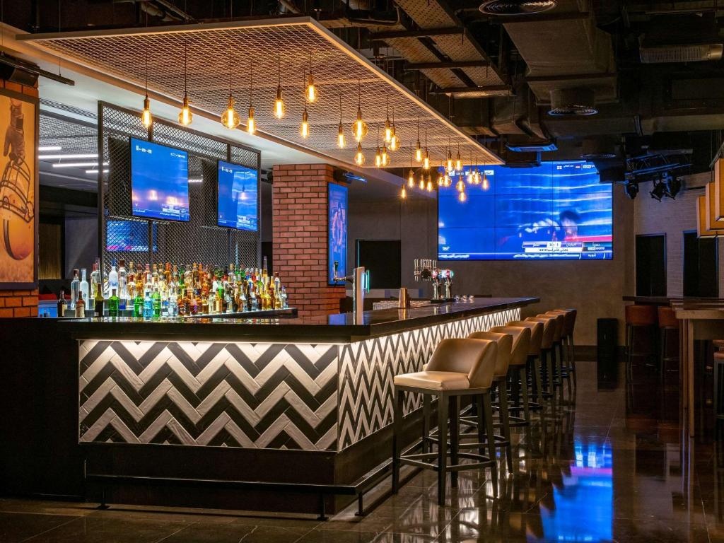 Pullman Dubai Creek City Centre  Facilities  Barlounge 41