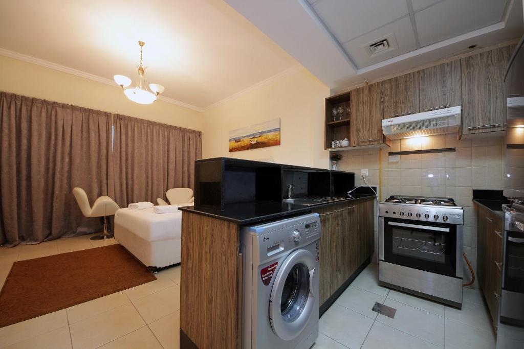 Nice Studio Walking Distance To Dubai Mall  Facilities  Facilities Image 2 2