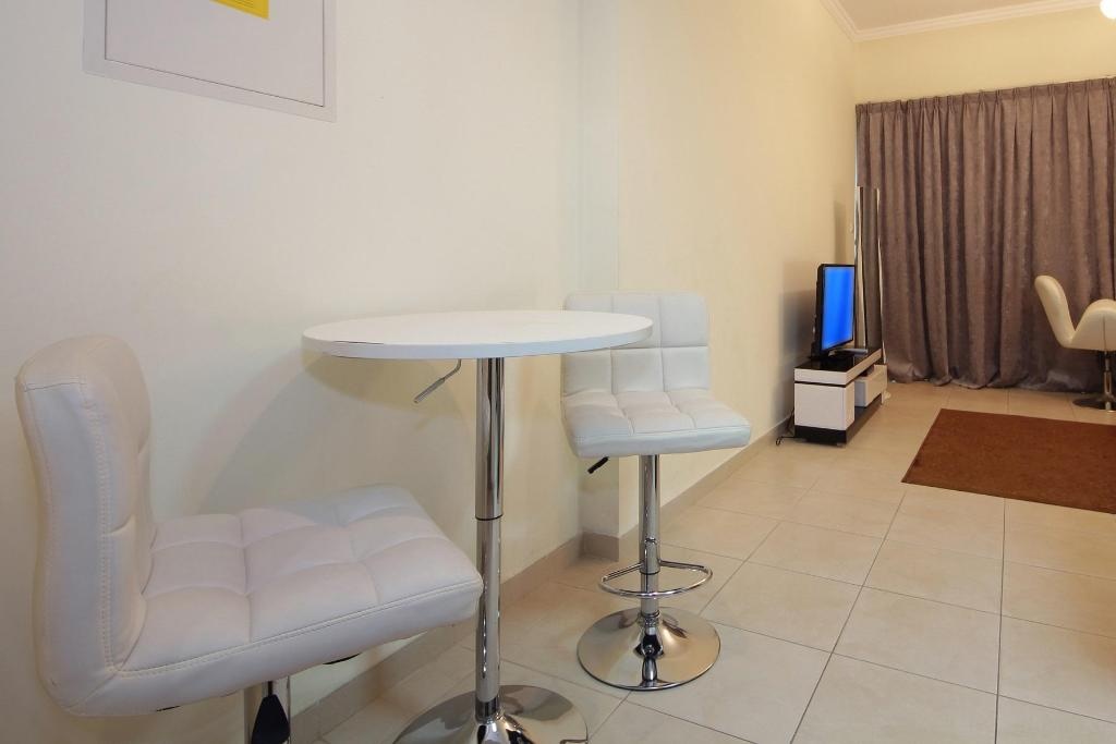 Nice Studio Walking Distance To Dubai Mall  Rooms  Rooms Image 2 2