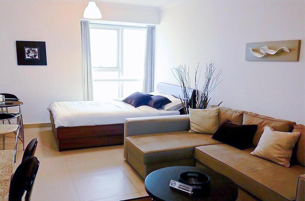 Jumeirah Lake Towers Goldcrest  Rooms  Rooms Image 2 2