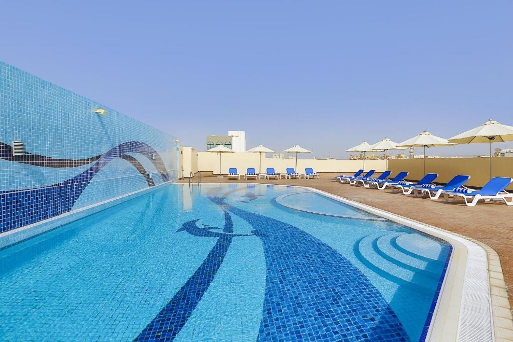 Gateway Hotel Dubai  Facilities  Swimming Pool 1
