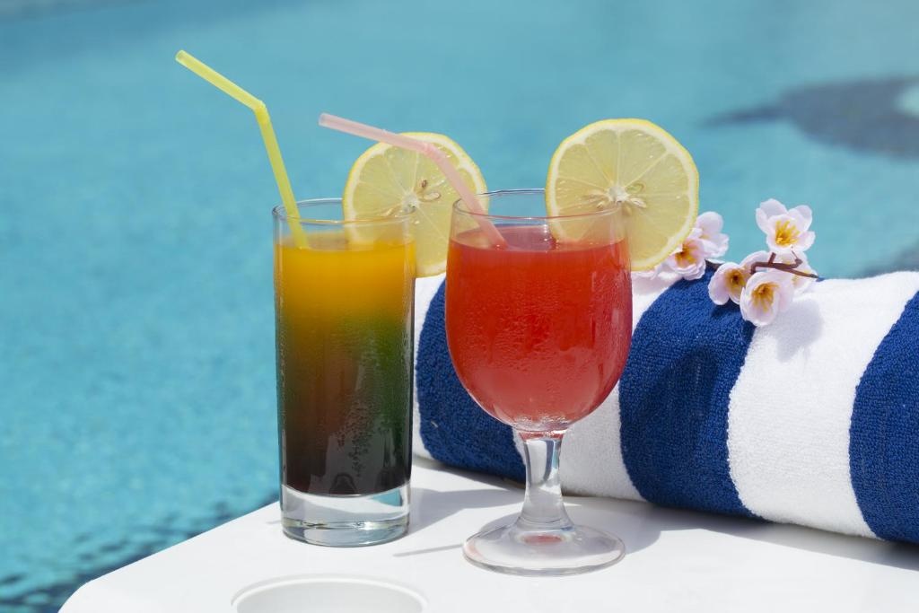 Gateway Hotel Dubai  Facilities  Swimming Pool 5