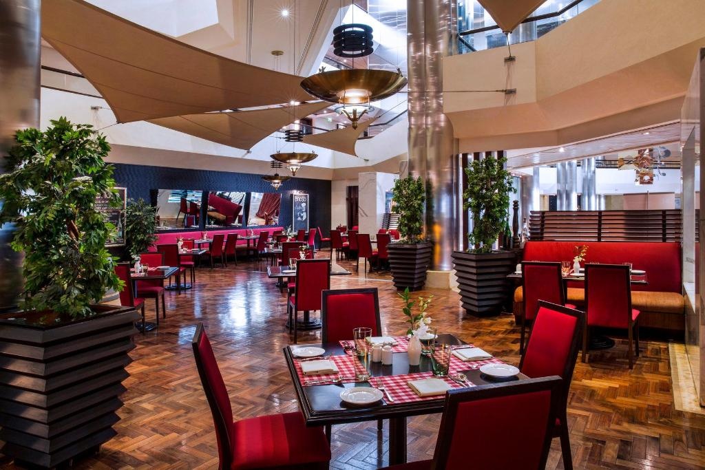 Crowne Plaza Dubai Deira By IHG  Dining  Restaurant 10