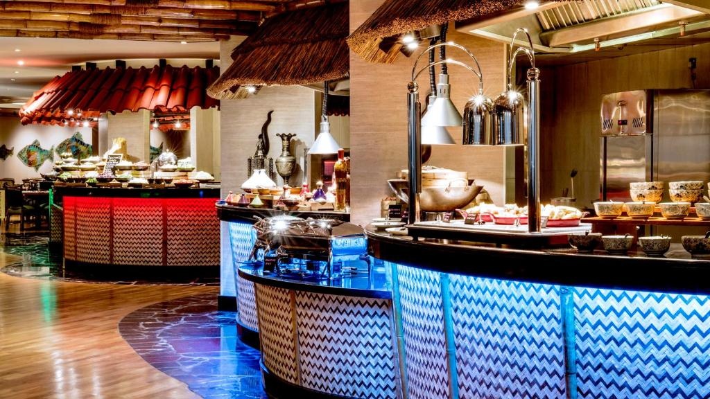 Crowne Plaza Dubai Deira By IHG  Dining  Restaurant 12