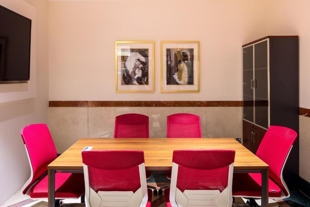 Coral Dubai Deira Hotel  Facilities  Business Center 15