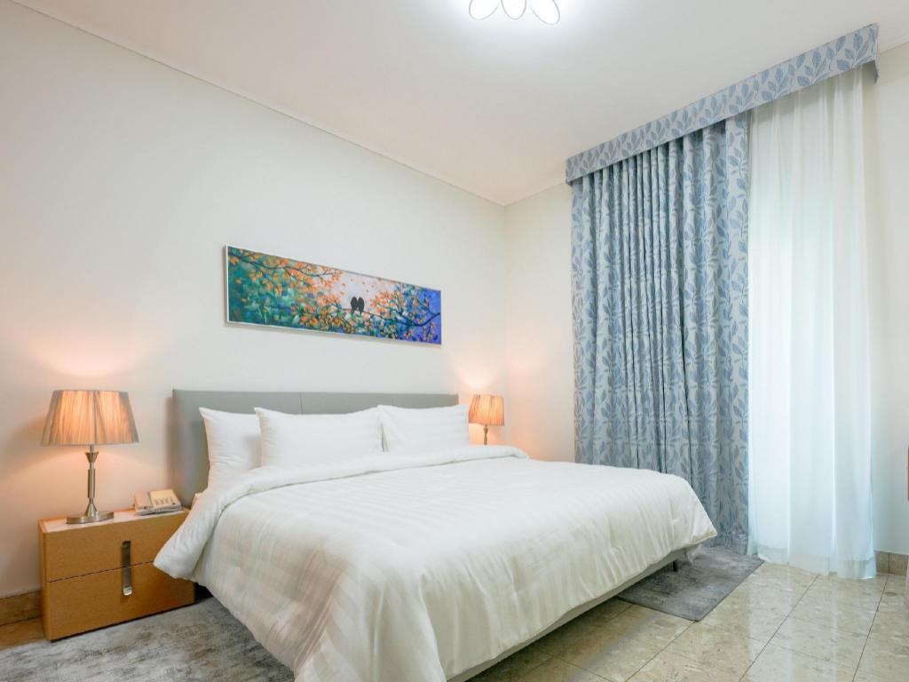 Al Bustan Centre Residence  Rooms  Executive Suite Bedroom 9
