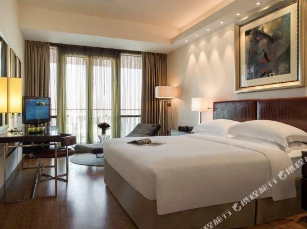 Burjuman Arjaan By Rotana  Rooms  Rooms Image 8 8