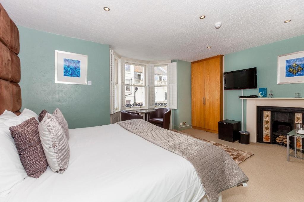 Brightonwave Hotelroomsrooms Image 1111