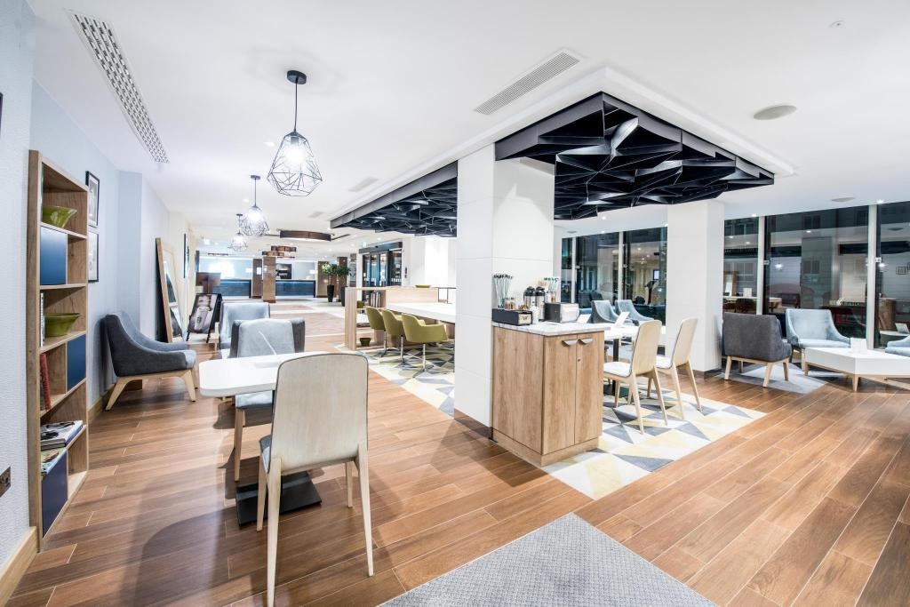 Holiday Inn London Kensington By IHG  Dining  Coffee Shop 3