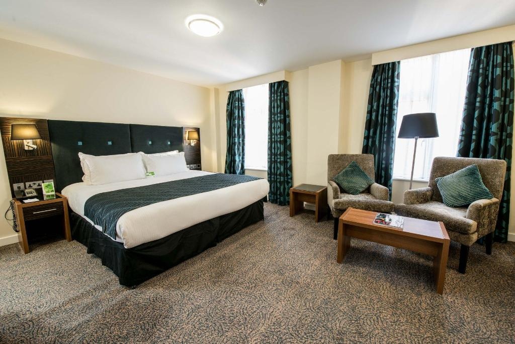 Holiday Inn London Kensington By IHG  Rooms  1 King Bed Suite 2