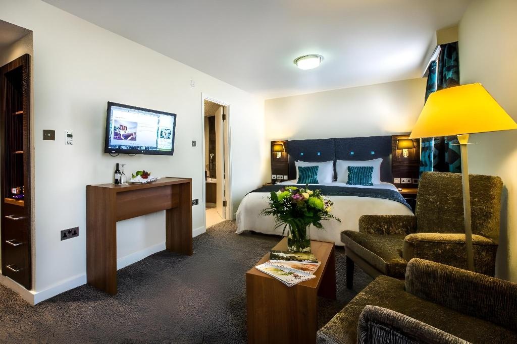 Holiday Inn London Kensington By IHG  Rooms  Rooms Image 15 15