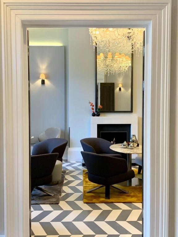 Eccleston Square Hotel  Facilities  Barlounge 11