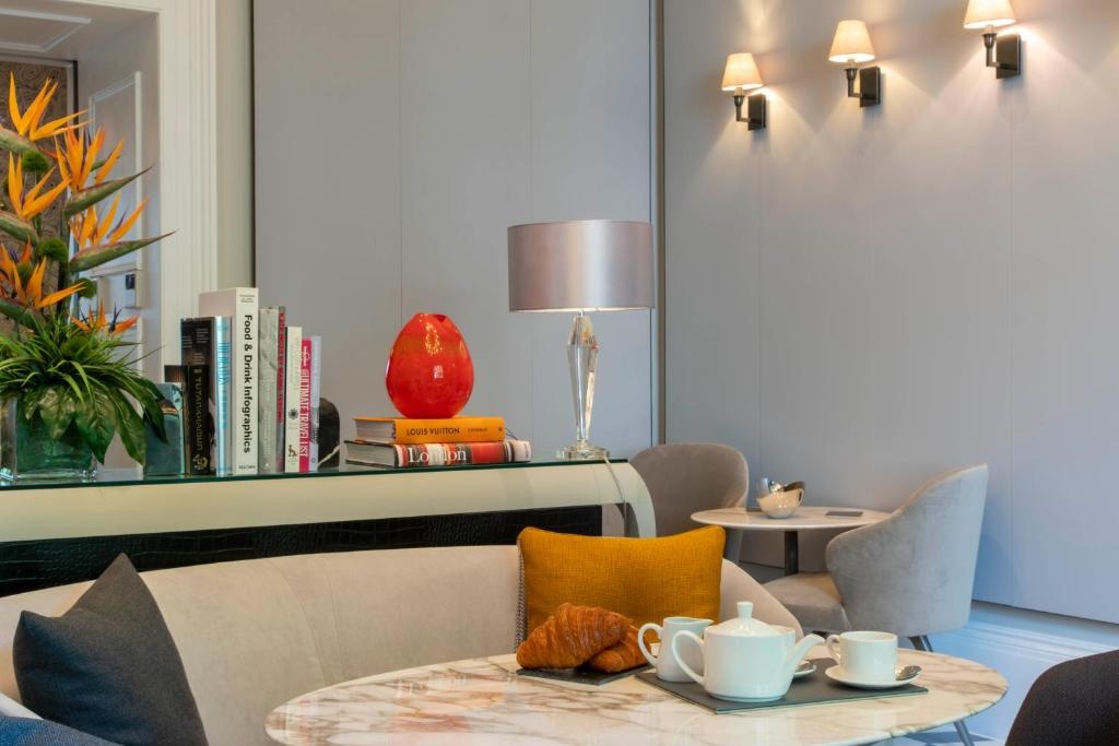 Eccleston Square Hotel  Facilities  Barlounge 21