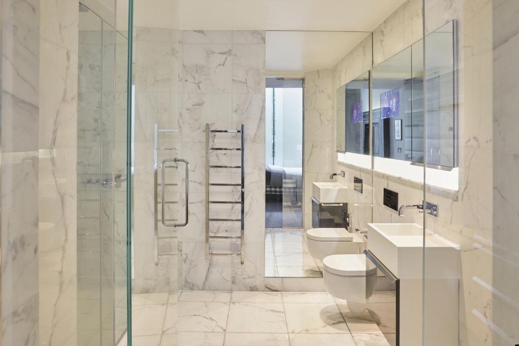 Eccleston Square Hotel  Facilities  Bathroom 22