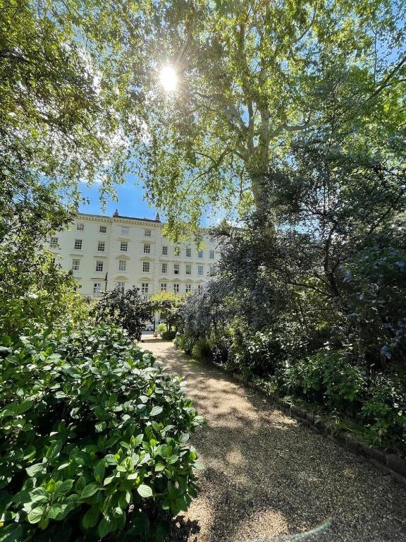 Eccleston Square Hotel  Facilities  Surrounding Environment 7