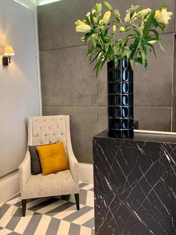 Eccleston Square Hotel  Property Views  Lobby 33