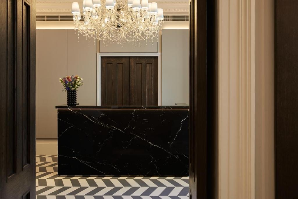 Eccleston Square Hotel  Property Views  Lobby 38