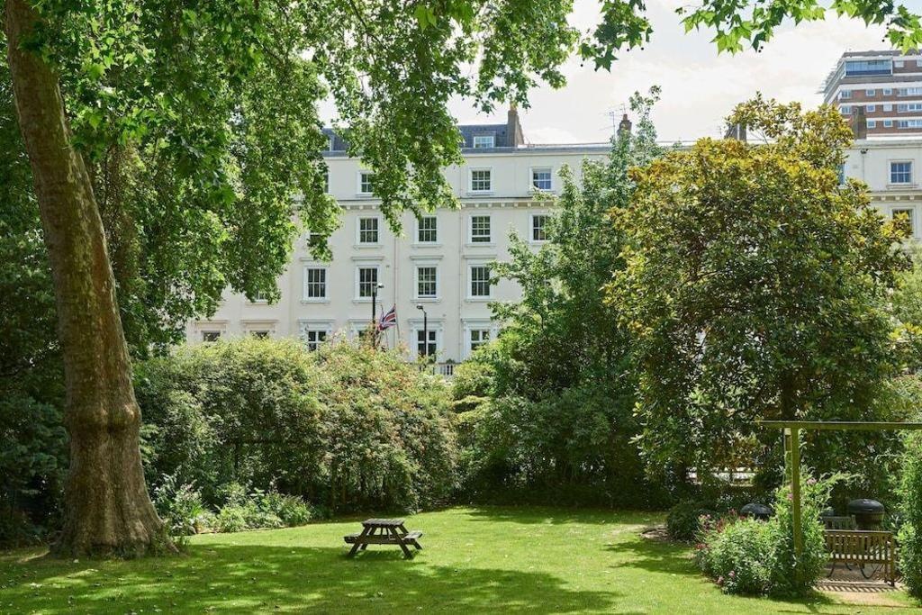 Eccleston Square Hotel  Property Views  Property Views Image 15 15