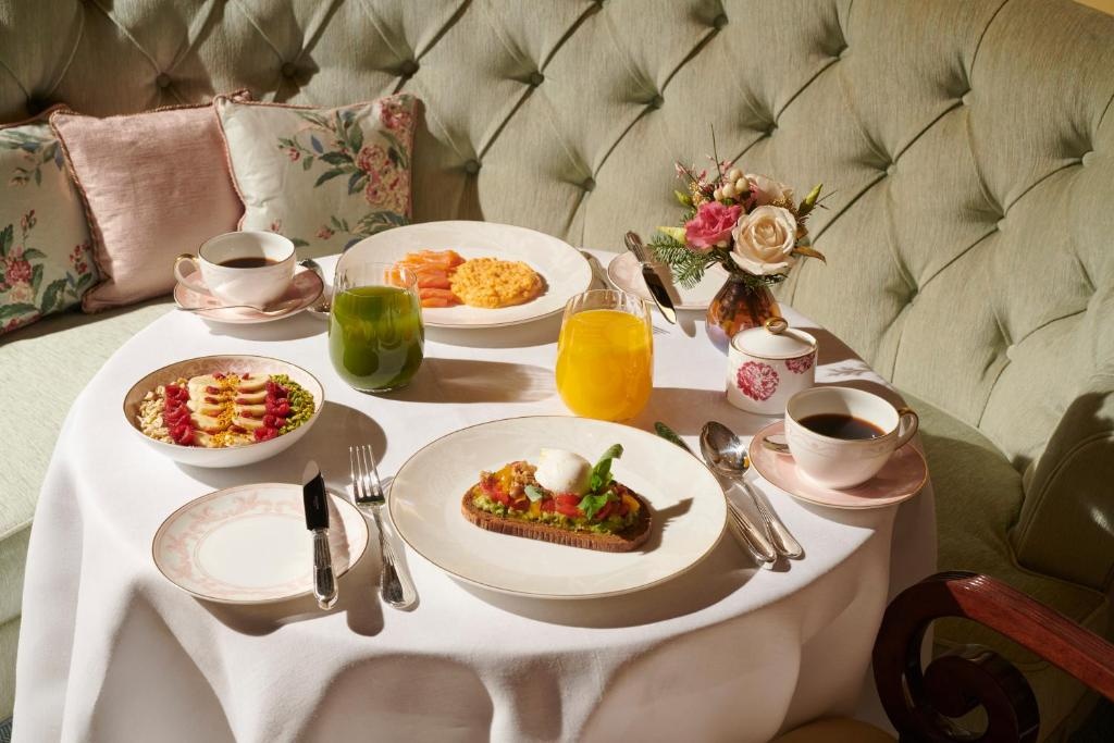 The Dorchester  Dining  Food And Beverages 11