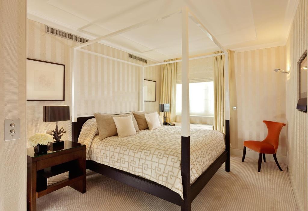 The Dorchester  Rooms  The Audley Penthouse Bed 11
