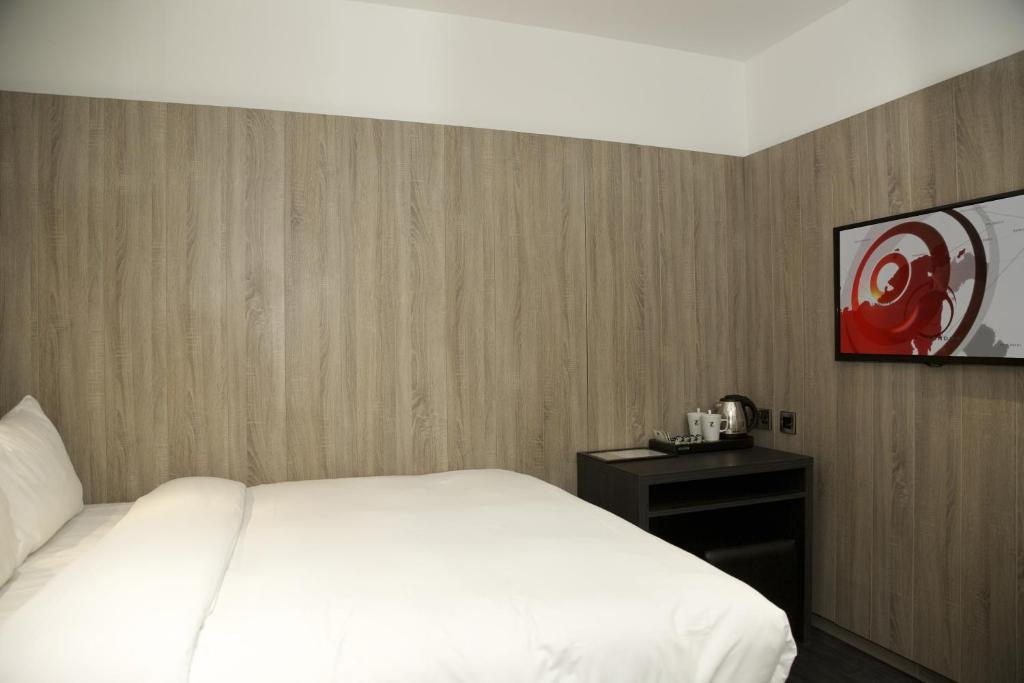 The Z Hotel Shoreditch  Rooms  Rooms Image 12 12