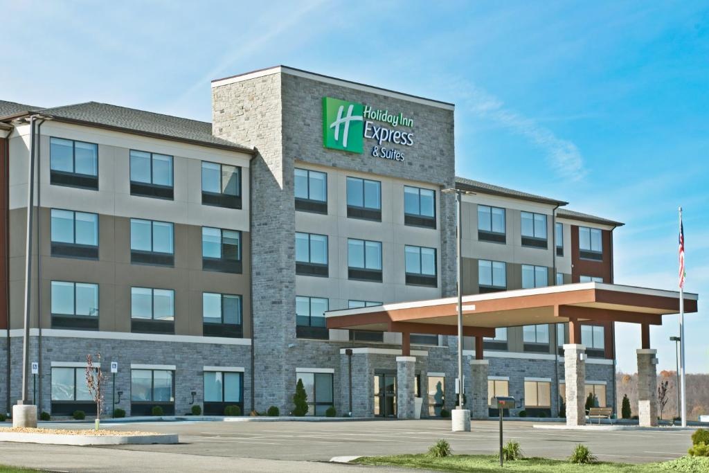 Holiday Inn Express Suites UniontownpropertyviewsExterior View4