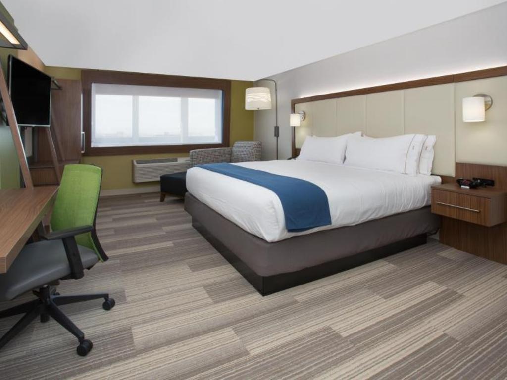 Holiday Inn Express Suites Uniontownrooms2 Bed Hearing Accessible Non Smoking6