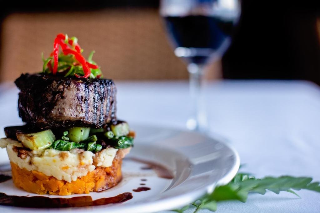 Barrier Beach Resort  Dining  Dining Image 10 10