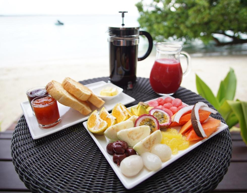 Barrier Beach Resort  Dining  Dining Image 11 11