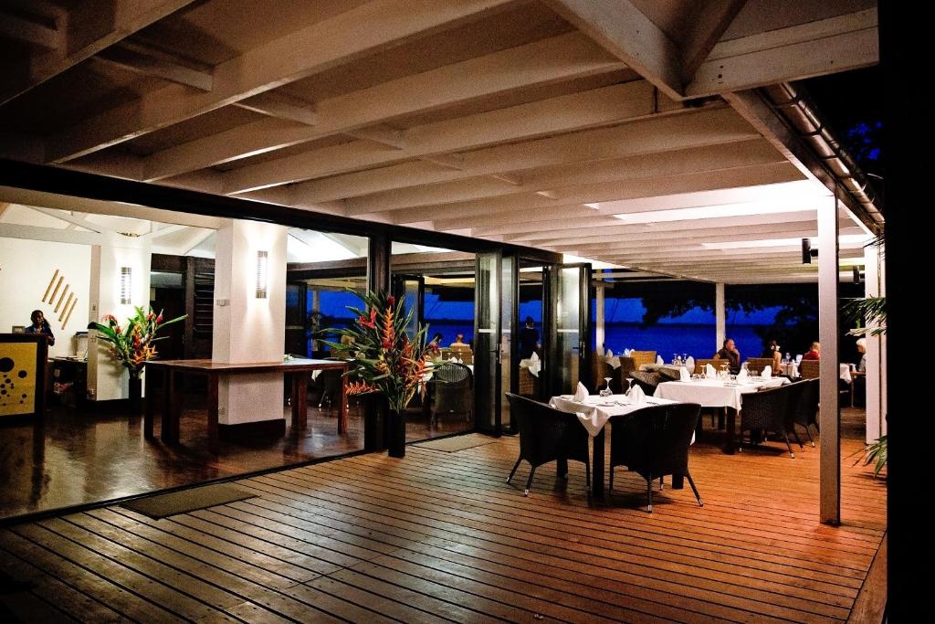 Barrier Beach Resort  Dining  Dining Image 1 1