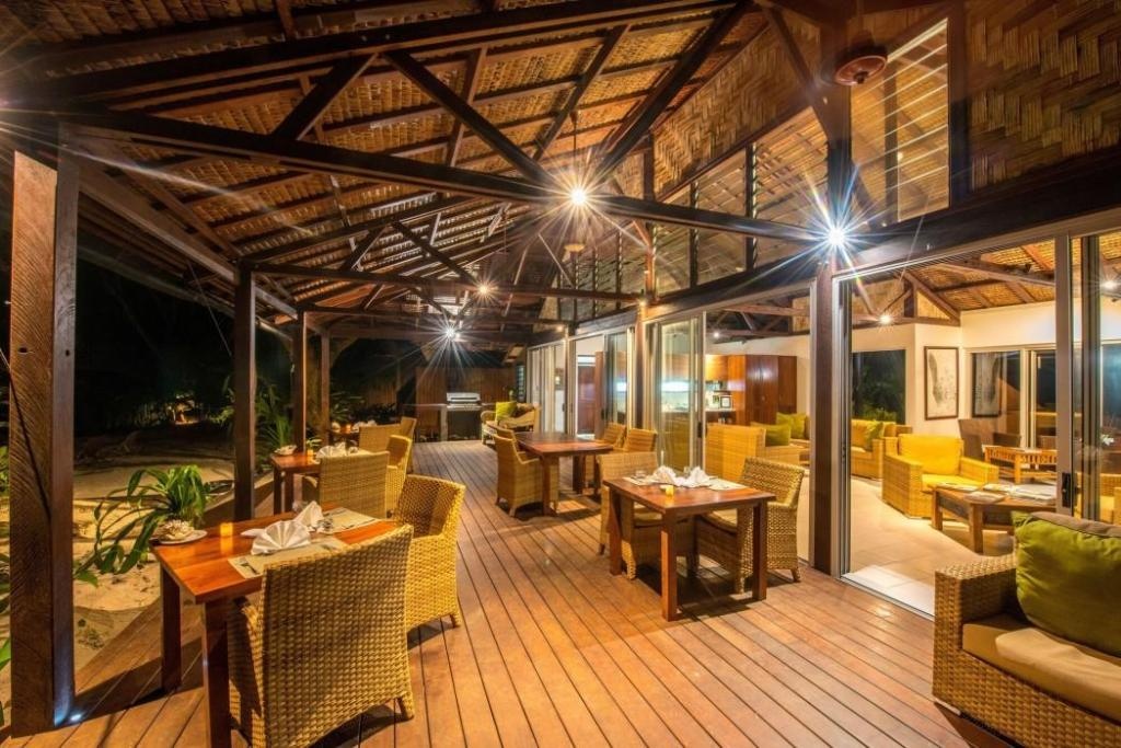 Barrier Beach Resort  Dining  Dining Image 3 3