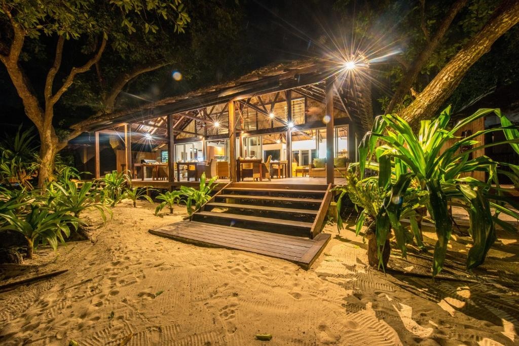 Barrier Beach Resort  Property Views  Entrance 2