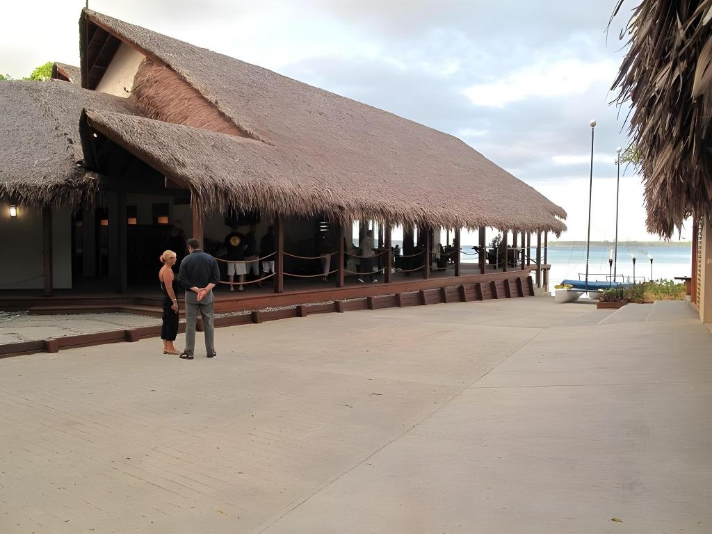 Lope Lope Lodge  Property Views  Exterior View 7