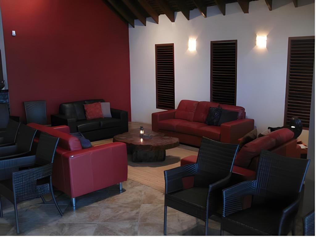Lope Lope Lodge  Property Views  Interior View 1