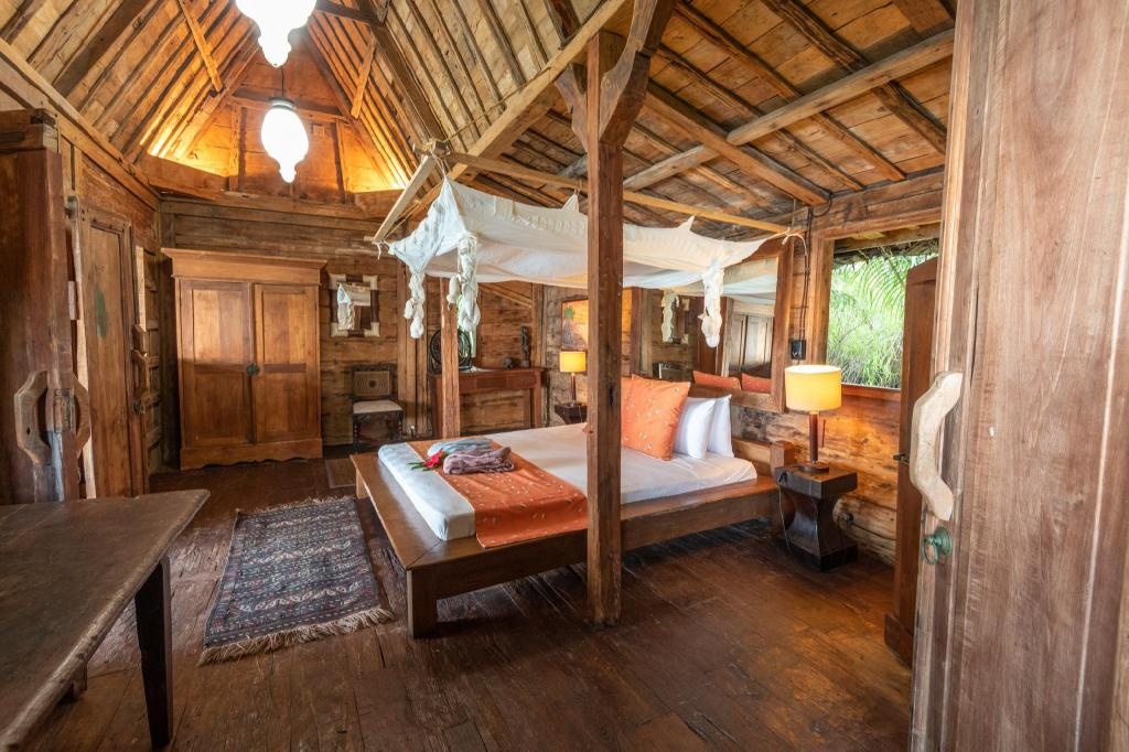 Ratua Private Island Resort  Rooms  Deluxe Beach Front Villa Bed 14