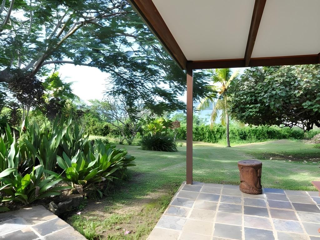 Deco Stop Lodge  Facilities  Garden 23