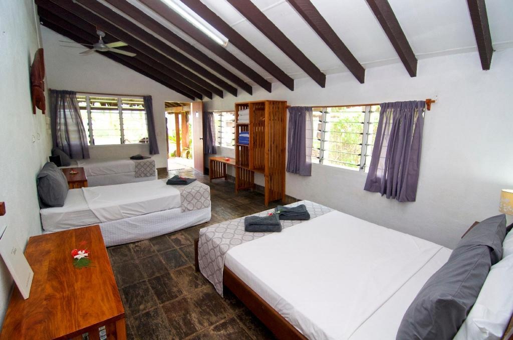 Deco Stop Lodge  Rooms  Family Air Conditioning Room Plan 1