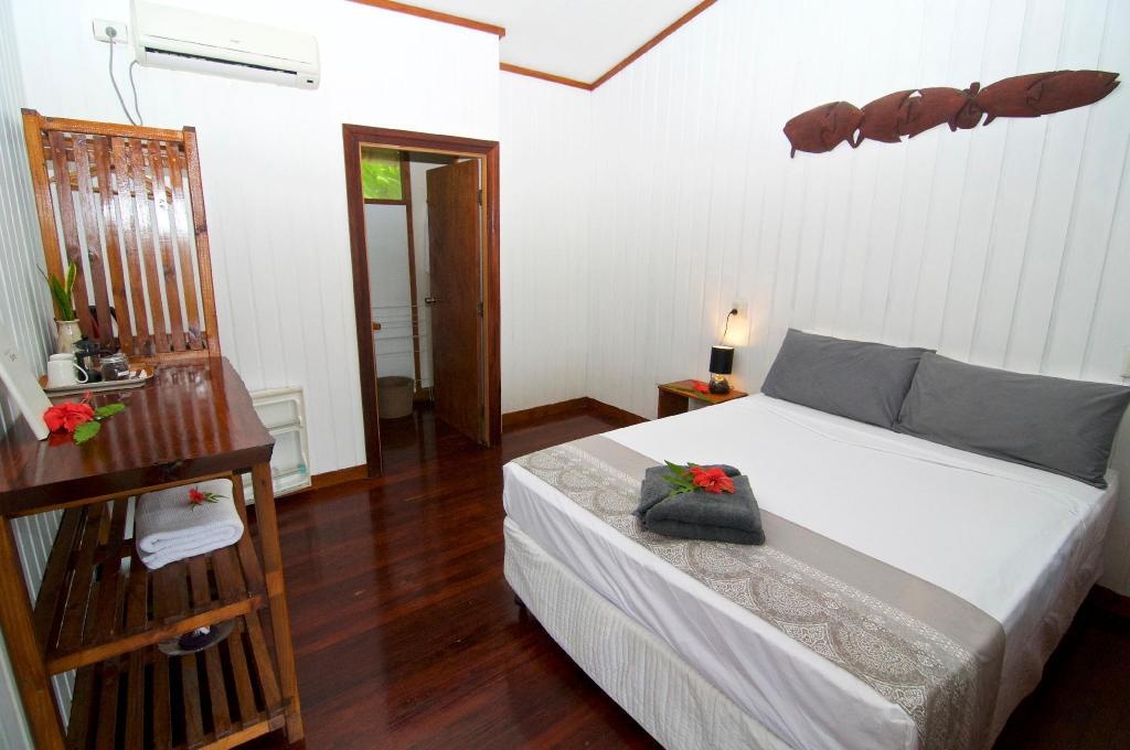 Deco Stop Lodge  Rooms  Single Air Conditioning Bed 24