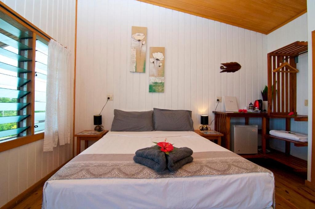 Deco Stop Lodge  Rooms  Rooms Image 11 11