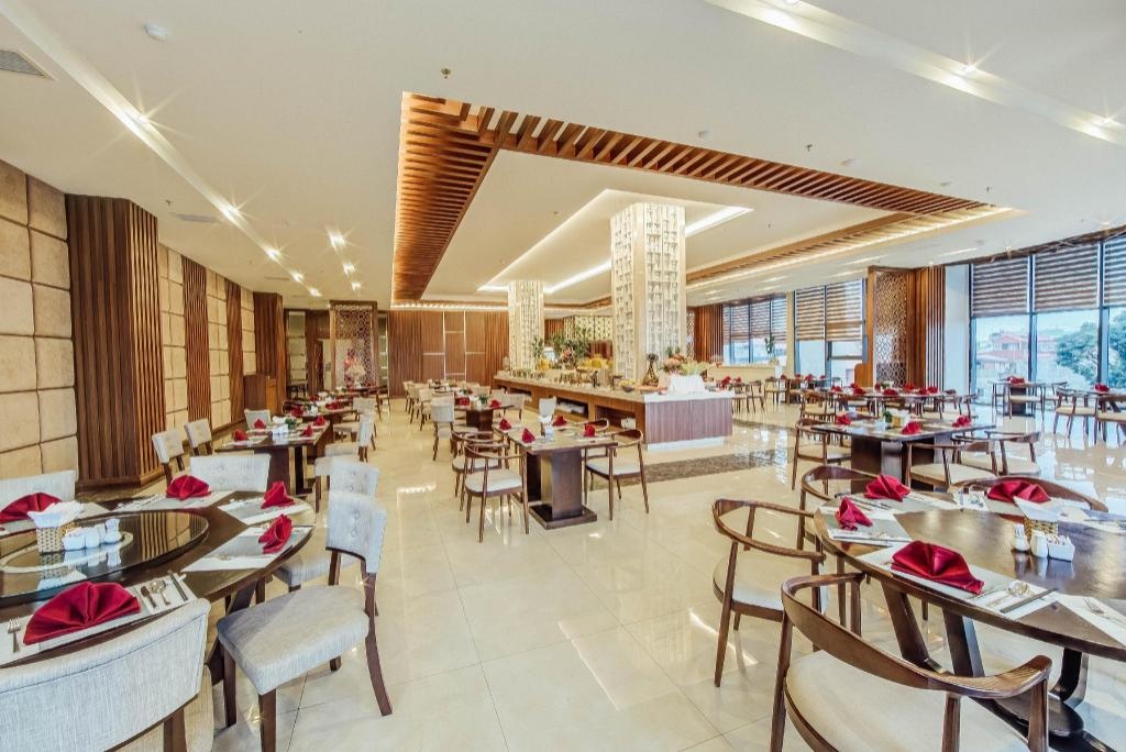 Muong Thanh Luxury Bac Ninh Hotel  Dining  Buffet 4