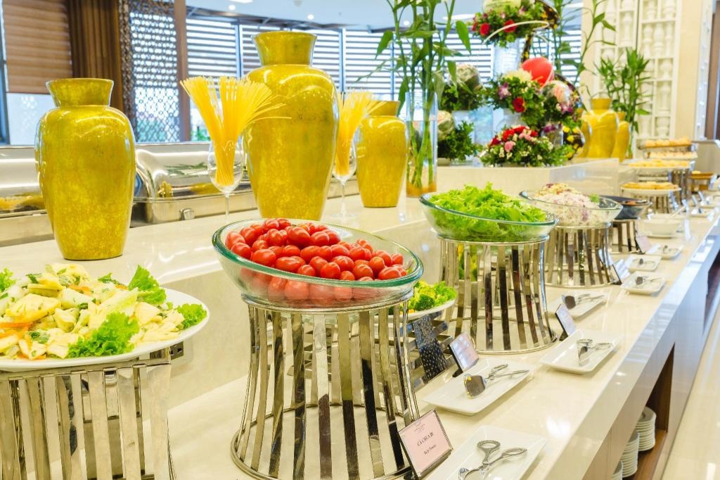 Muong Thanh Luxury Bac Ninh Hotel  Dining  Buffet 9