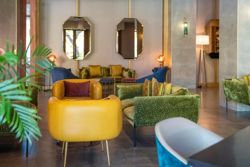 InterContinental Lusaka By IHG  Facilities  Bar 16