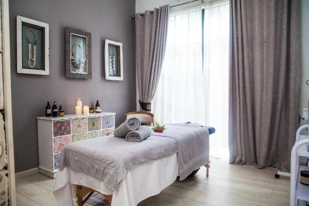 Latitude 15 Degrees  Facilities  Spa 40