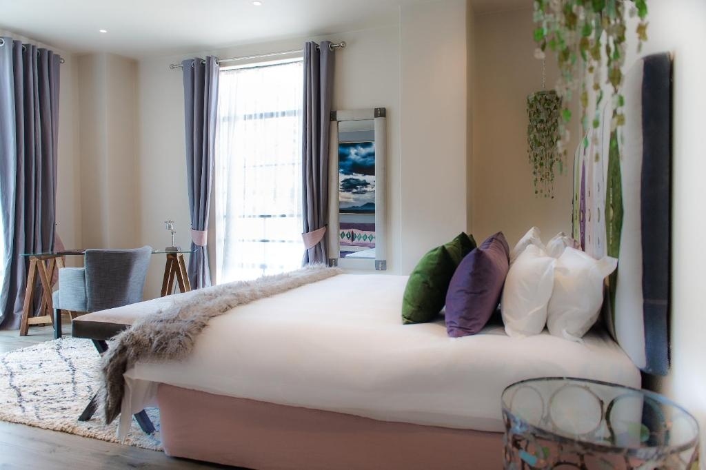 Latitude 15 Degrees  Rooms  Rooms Image 2 2