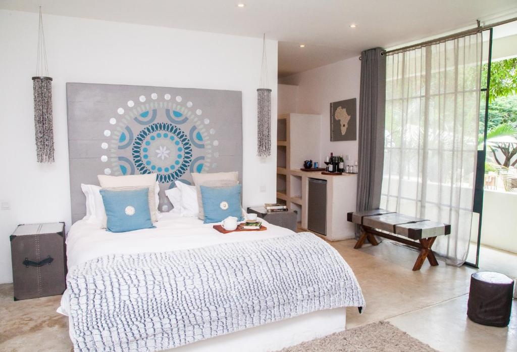 Latitude 15 Degrees  Rooms  Rooms Image 4 4
