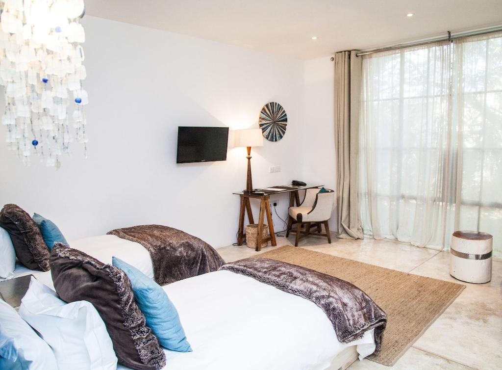 Latitude 15 Degrees  Rooms  Rooms Image 8 8
