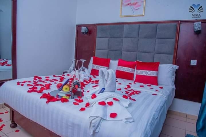 Mika Lodge  Rooms  Executive Suite 3