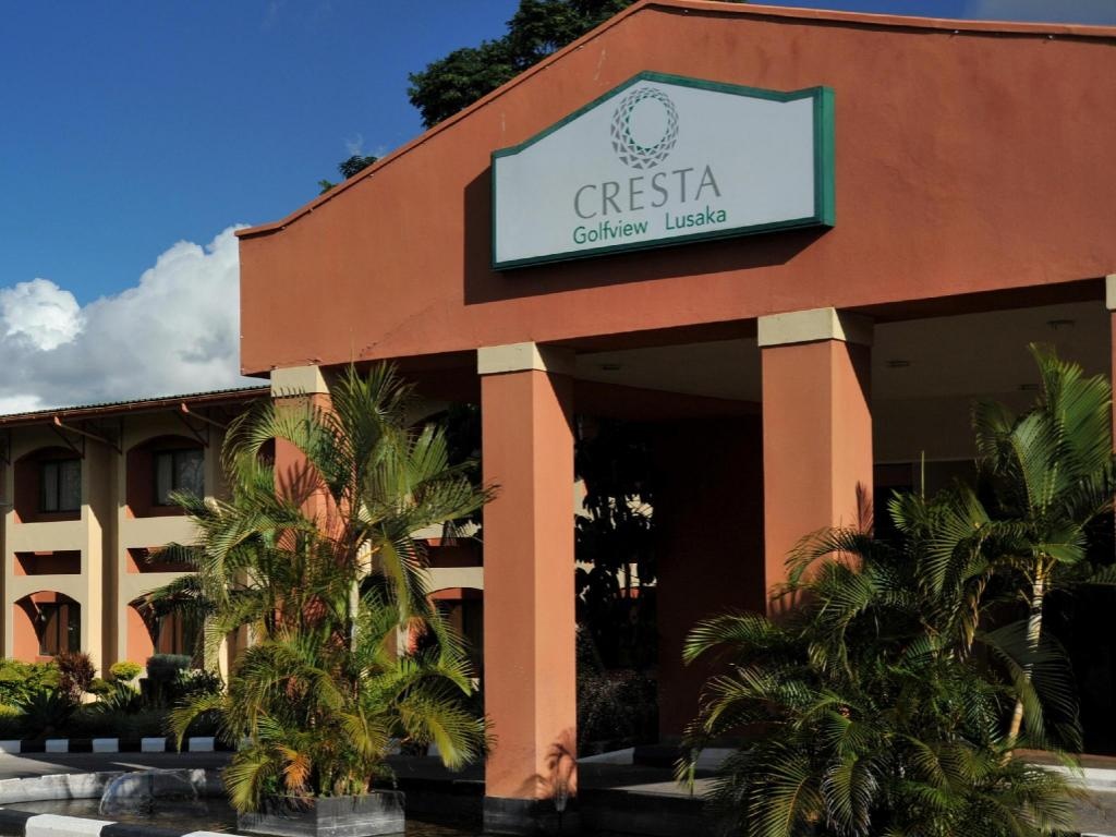 Cresta Golfview Hotel  Property Views  Entrance 4