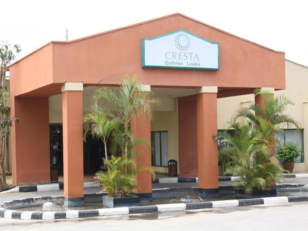 Cresta Golfview Hotel  Property Views  Exterior View 11